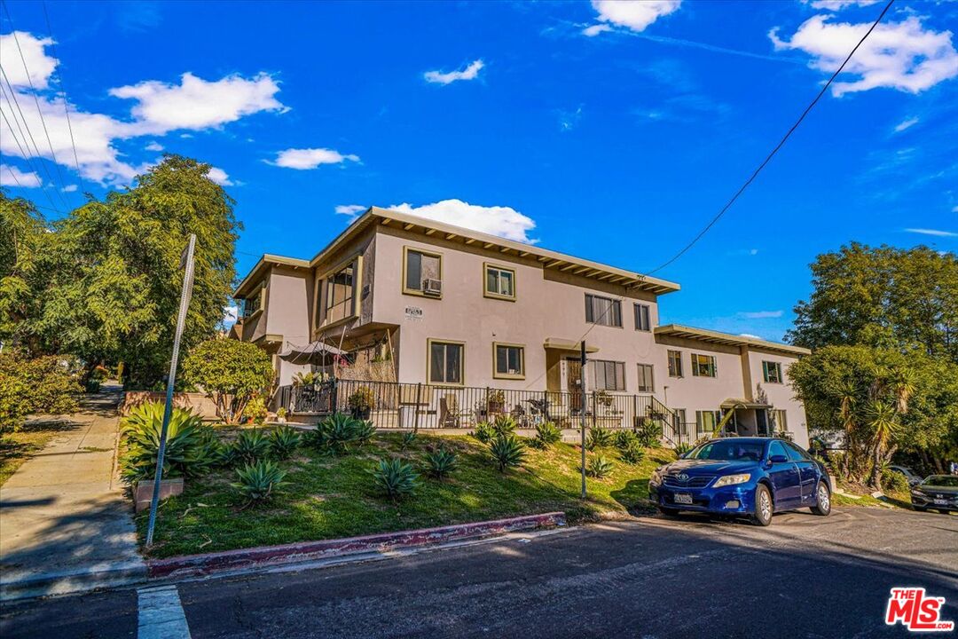 700 Robinson St, Los Angeles, CA 90026 MLS 23229677 Coldwell Banker