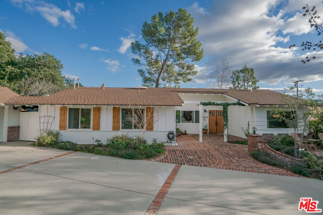 2304 Pickens Canyon Rd, La Crescenta, CA 91214 MLS 23234799