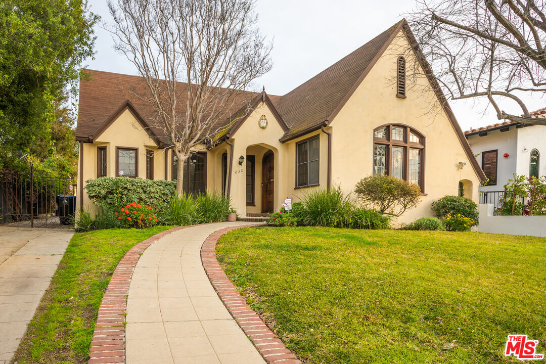 832 S Muirfield Rd, Los Angeles, CA 90005 MLS 23239021 Coldwell Banker