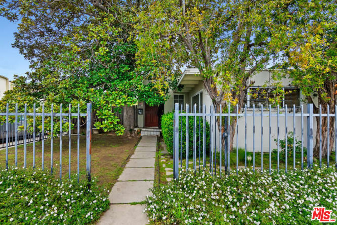 8629 Guthrie Ave, Los Angeles, CA 90034 MLS 23242413 Coldwell Banker