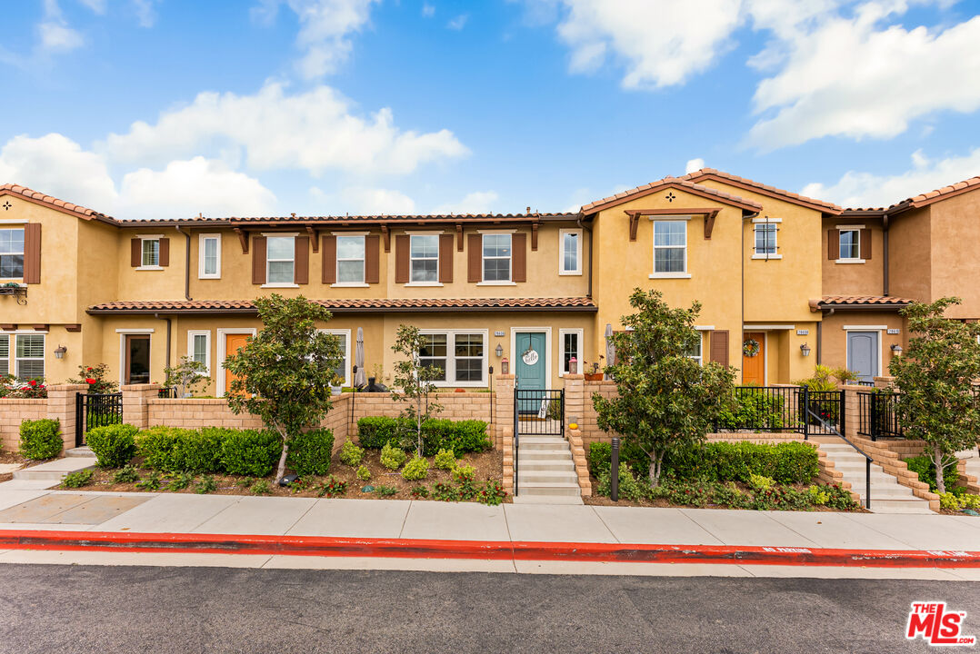 28606 Jardineras Dr, Valencia, CA 91354 MLS 23268433 Coldwell Banker