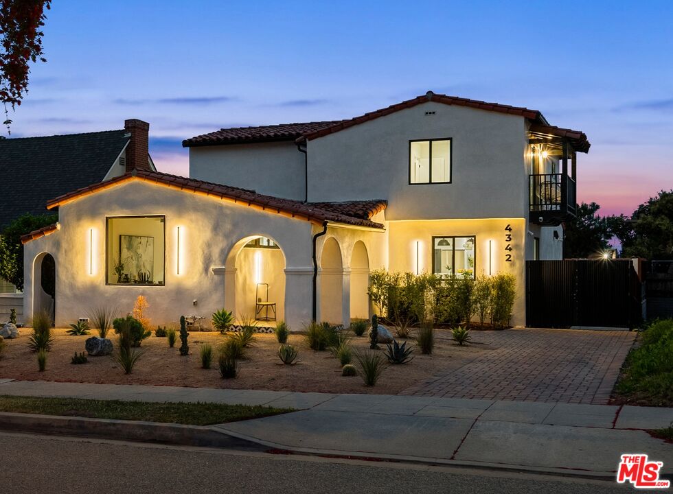 4342 Angeles Vista Blvd, View Park, CA 90008 MLS 24390999 Coldwell