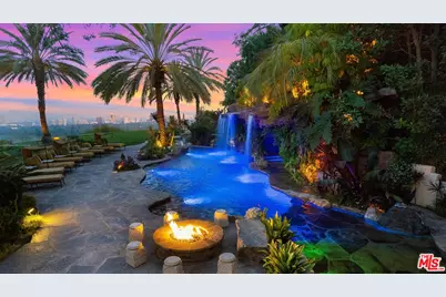 10066 Cielo Dr, Beverly Hills, CA 90210 - Photo 1