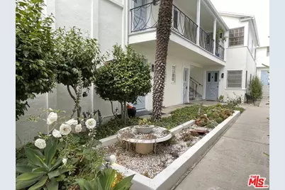 810 20th St #1, Santa Monica, CA 90403 - Photo 1