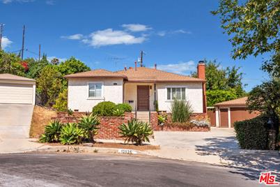 12035 Thermo St, Los Angeles, CA 90066 - Photo 1