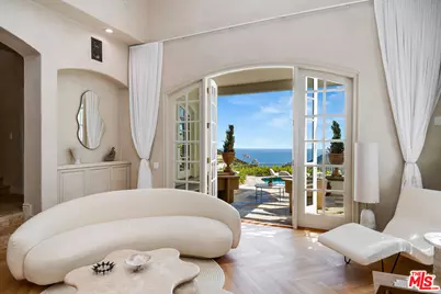 1116 Cumbre Alta Ct, Pacific Palisades, CA 90272 - Photo 1