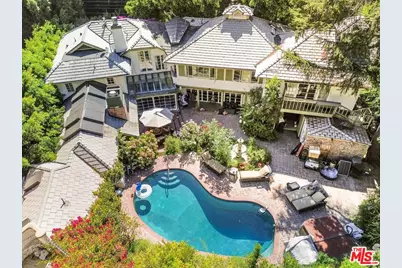 1326 Benedict Canyon Dr, Beverly Hills, CA 90210 - Photo 1