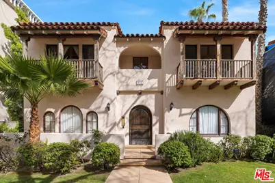 128 S Oakhurst Dr, Beverly Hills, CA 90212 - Photo 1