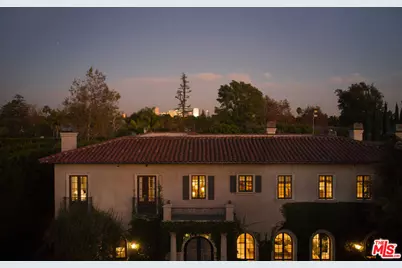 424 S Rimpau Blvd, Los Angeles, CA 90020 - Photo 1