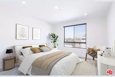 11800 Courtleigh Dr #304, Los Angeles, CA 90066 - Photo 1