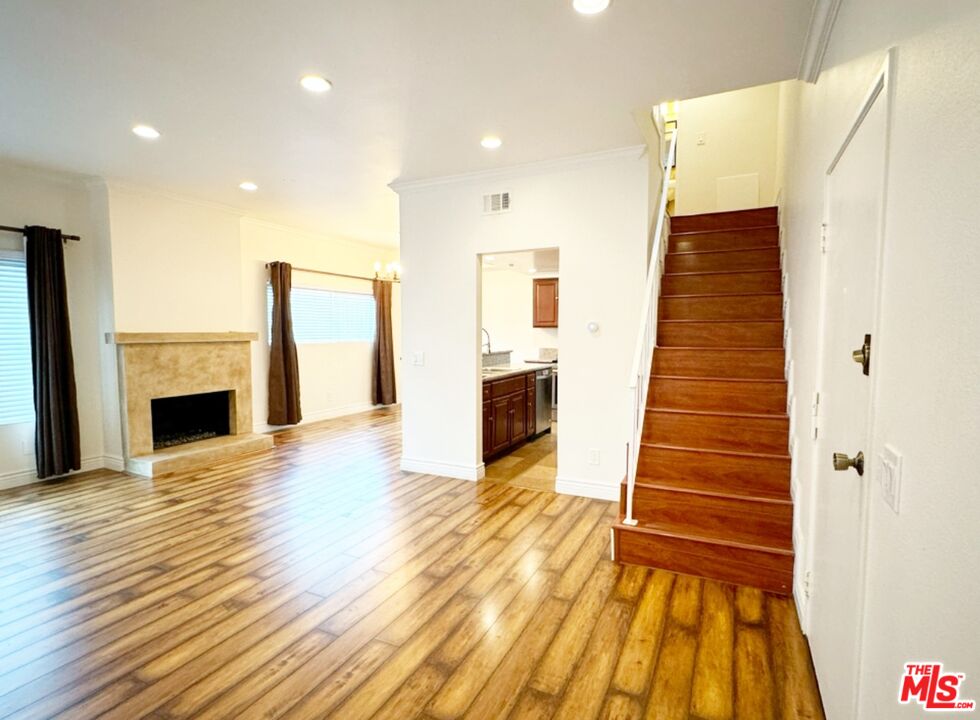 370 S Commonwealth Ave 106, Los Angeles, CA 90020 MLS 24442065