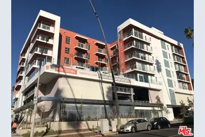 453 S Kenmore Ave #702, Los Angeles, CA 90020 - Photo 1