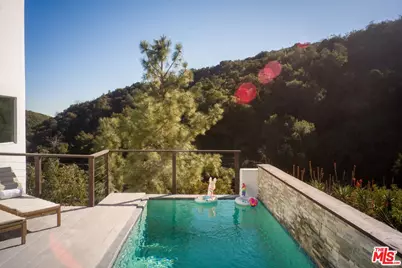 10078 Westwanda Dr, Beverly Hills, CA 90210 - Photo 1