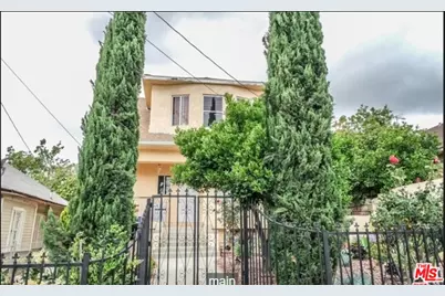 1711 S New Hampshire Ave #1/4, Los Angeles, CA 90006 - Photo 1