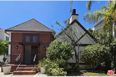 125 N Oakhurst Dr, Beverly Hills, CA 90210 - Photo 1