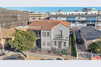 3918 S Normandie Ave, Los Angeles, CA 90037 - Photo 1