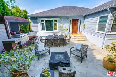 11557 Sunshine Ter, Studio City, CA 91604 - Photo 1