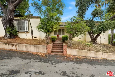 126 N Carmelina Ave, Los Angeles, CA 90049 - Photo 1