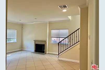 3683 S La Cienega Blvd #F, Los Angeles, CA 90016 - Photo 1