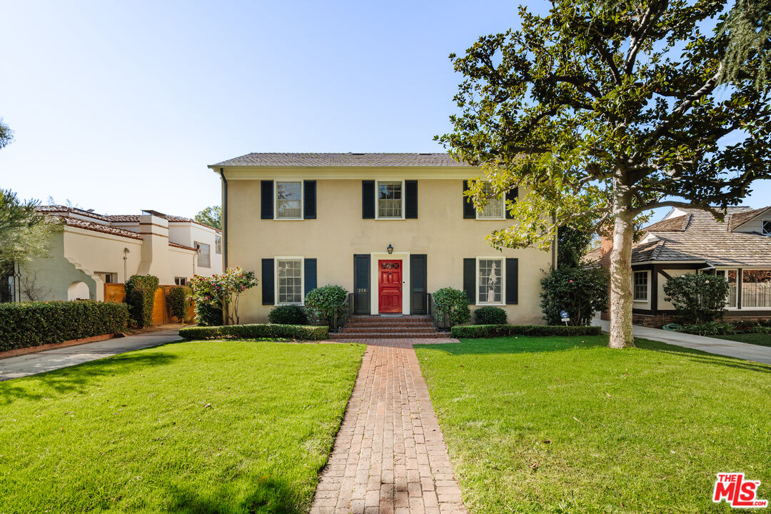 258 20th St, Santa Monica, CA 90402 - MLS 25-480841 - Coldwell Banker