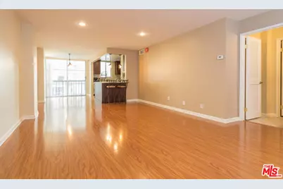 10747 Wilshire Blvd #605, Los Angeles, CA 90024 - Photo 1