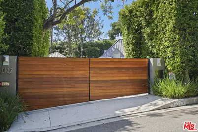 10132 Hillgrove Dr, Beverly Hills, CA 90210 - Photo 1