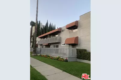 1620 Brockton Ave #10, Los Angeles, CA 90025 - Photo 1