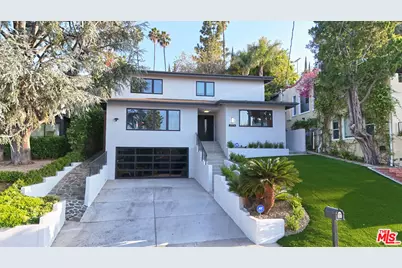15204 Valley Vista Blvd, Sherman Oaks, CA 91403 - Photo 1