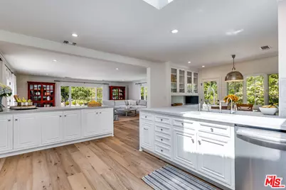 28925 Cliffside Dr, Malibu, CA 90265 - Photo 1