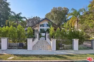 19716 Wells Dr, Woodland Hills, CA 91364 - Photo 1