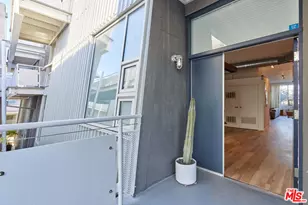 615 Hampton Dr, Venice, CA 90291 - Photo 1