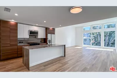 946 Lucile Ave, Los Angeles, CA 90026 - Photo 1