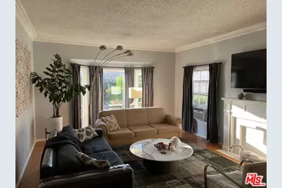 1050 S Orange Grove Dr, Los Angeles, CA 90019 - Photo 1