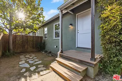 1450 Franklin St #A, Santa Monica, CA 90404 - Photo 1
