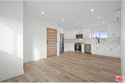 2808 S Cloverdale Ave #3/4, Los Angeles, CA 90016 - Photo 1