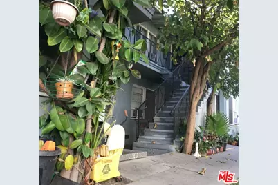 6727 Whitsett Ave #5, North Hollywood, CA 91606 - Photo 1