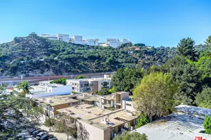 833 Moraga Dr, Los Angeles, CA 90049 - Photo 1