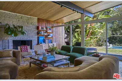 535 E Channel Rd, Santa Monica, CA 90402 - Photo 1