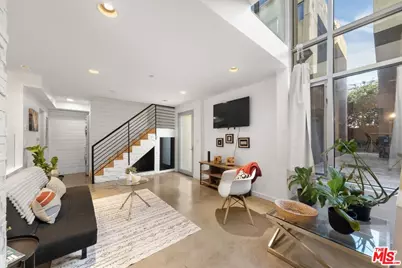 1120 N El Centro Ave #9, Los Angeles, CA 90038 - Photo 1