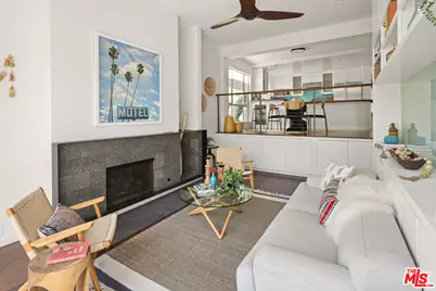 25 Mast St, Marina del Rey, CA 90292 - Photo 1