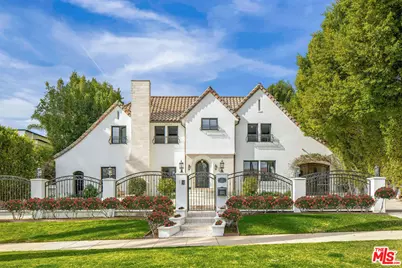 607 N Hillcrest Rd, Beverly Hills, CA 90210 - Photo 1