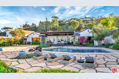 5227 Veronica St, Los Angeles, CA 90008 - Photo 1