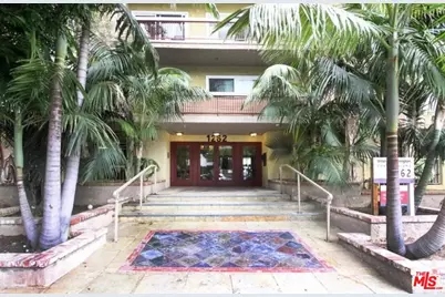 1262 S Barrington Ave #203, Los Angeles, CA 90025 - Photo 1