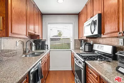 1306 Carmelita Ave, Redondo Beach, CA 90278 - Photo 1