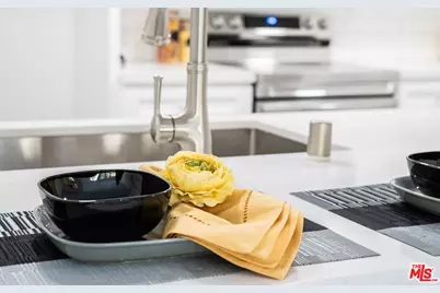 5625 Green Valley Cir #106, Culver City, CA 90230 - Photo 1