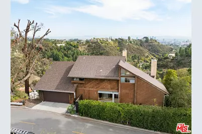 1260 Linda Flora Dr, Los Angeles, CA 90049 - Photo 1