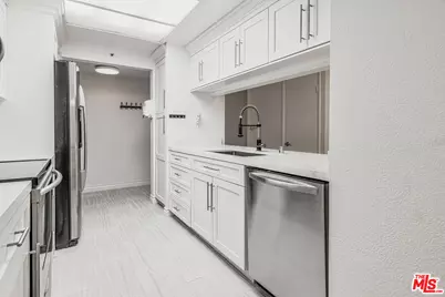 600 W 9th St #214, Los Angeles, CA 90015 - Photo 1