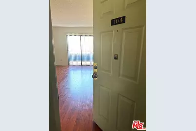 955 S Normandie Ave, Los Angeles, CA 90006 - Photo 1