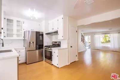 1241 17th St #4, Santa Monica, CA 90404 - Photo 1