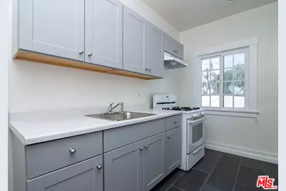 4019 W Olympic Blvd #1, Los Angeles, CA 90019 - Photo 1